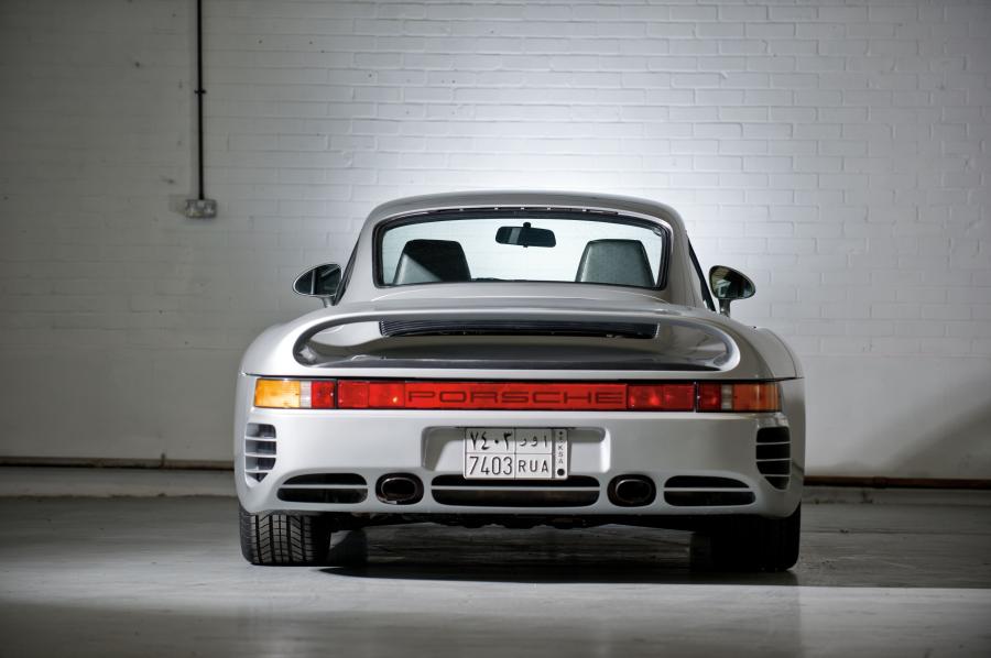  Porsche 959 Komfort 1988 года  (фото 6 из 15)